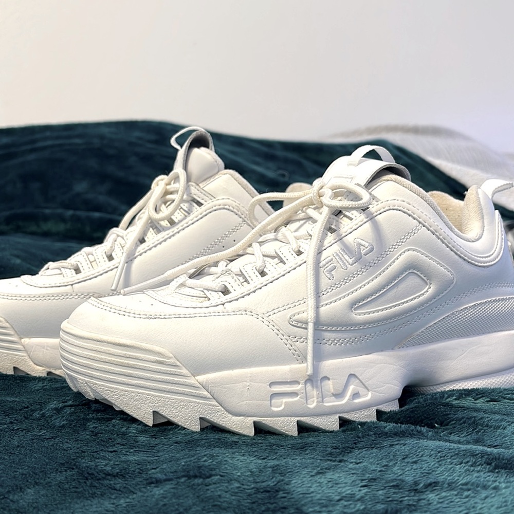 all white filas
